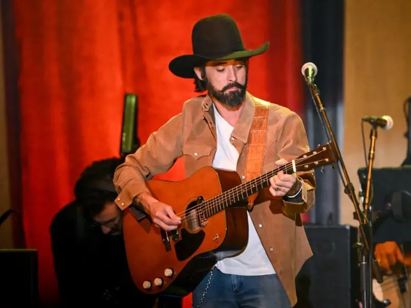 Ryan Bingham tickets